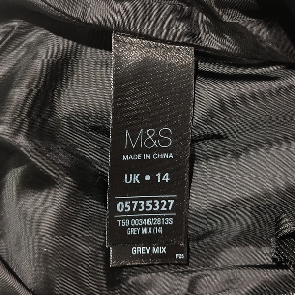 Marks & Spencer Women's 14 Black & Grey Pencil Skirt - Picture 8 of 9